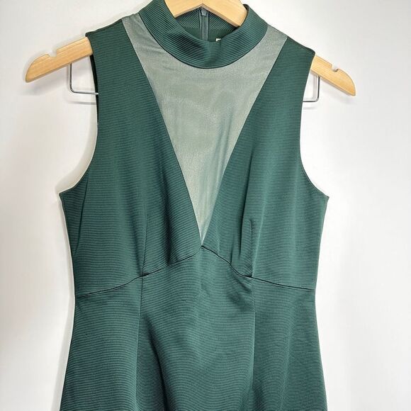 Katherine Kelly Dark Green Sleeveless Dress V Inset Front and Back Size 4 - Picture 3 of 8